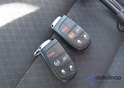 2018 Jeep Grand Cherokee Laredo E 4X4 из США, поврежденный, VIN 1C4RJFAG0JC274690